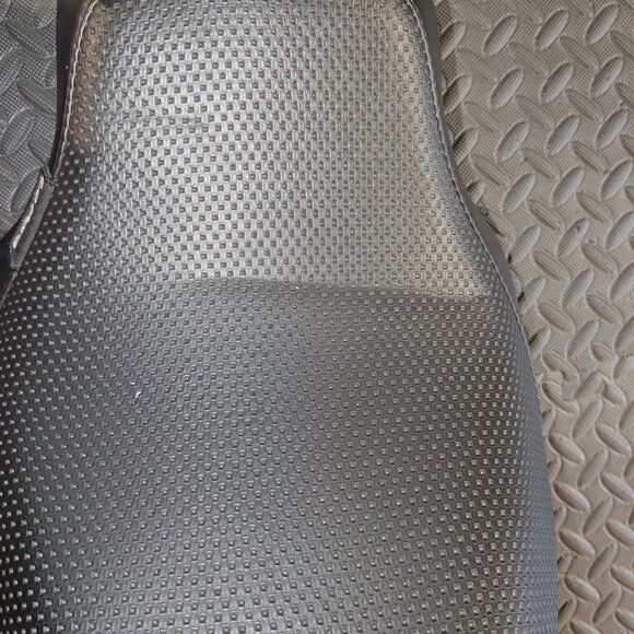Hd LePera Solo Seat - Picture 8 of 15